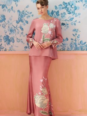 PEONY IN DUSTY PINK