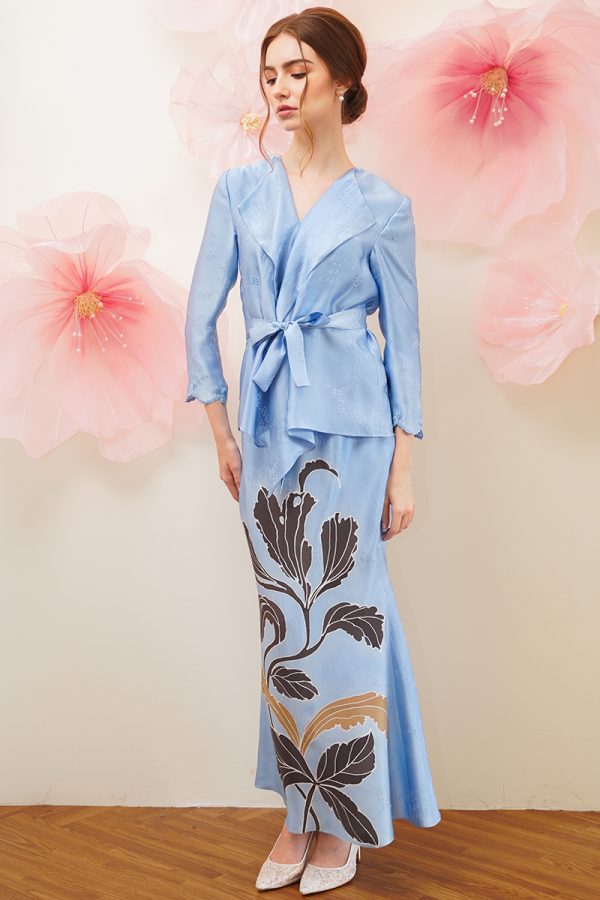 BLUE KEBAYA WITH ABSTRACT EXTRACT PATTERN - Image 2