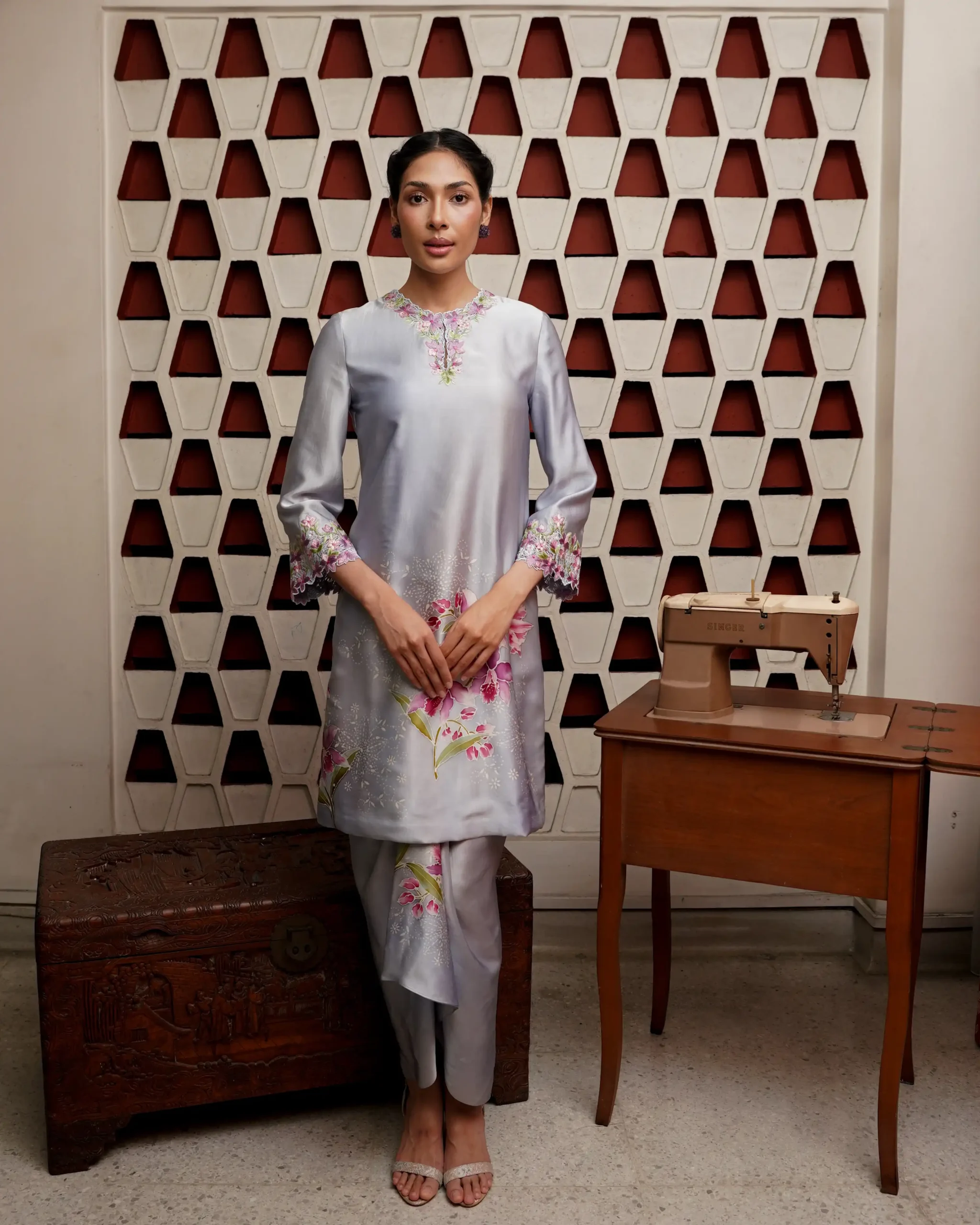 Batik Orchid Kurung Longgar - Image 4